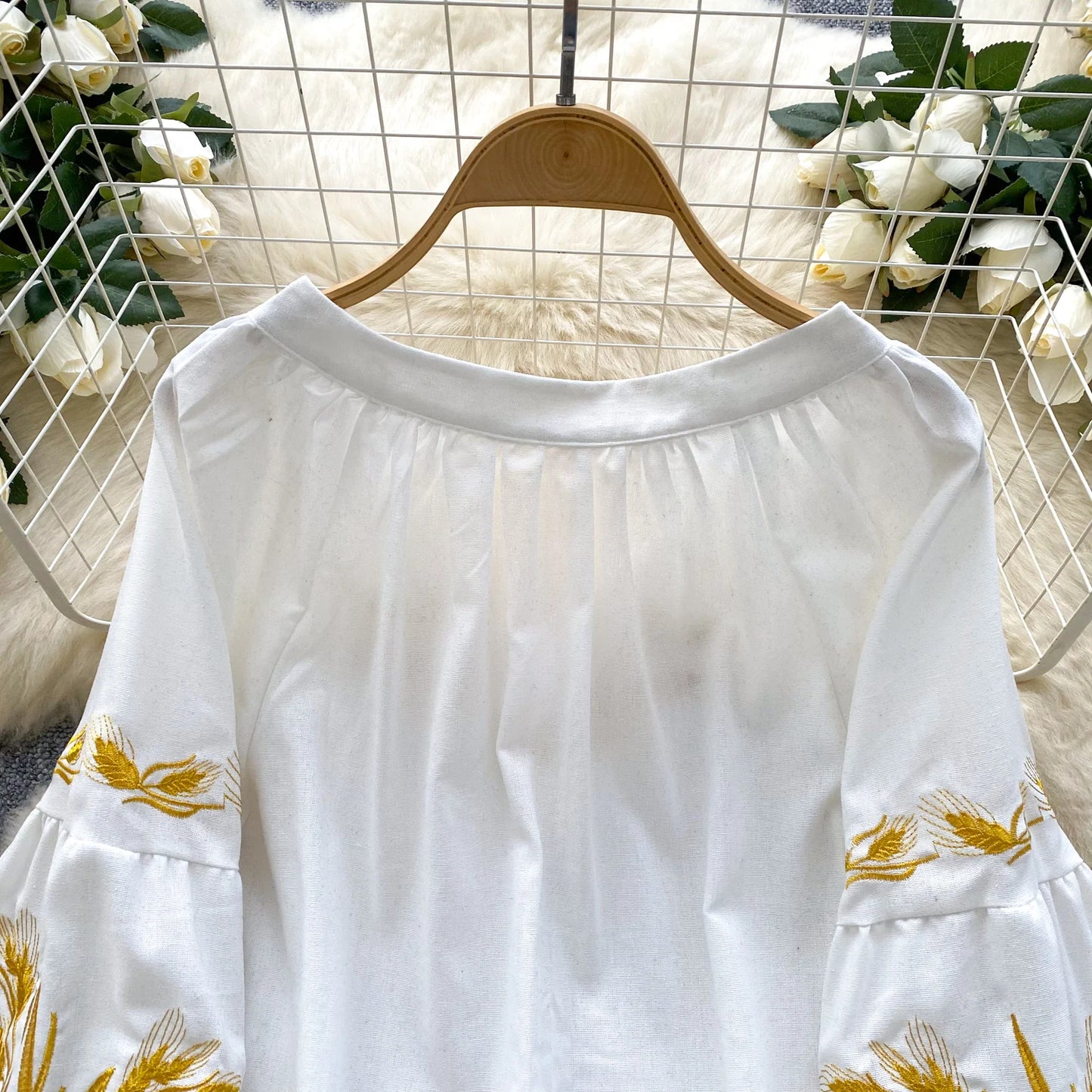 Retro Ethnic Heavy Embroidery Loose Casual round Ne Lantern Sve irt Women's Faionable Base Layer Top