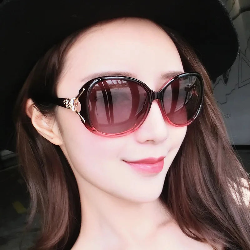RBB Women’s UV Blocking Textured Gradient Black Sunglasses – Outdoor Fashion Eyewear