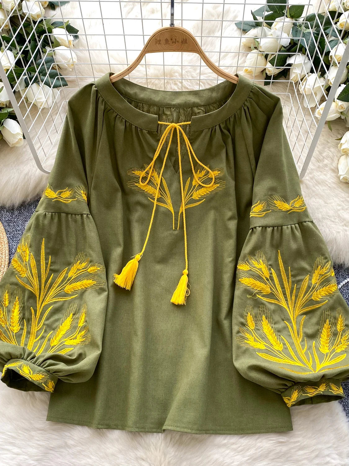 Retro Ethnic Heavy Embroidery Loose Casual round Ne Lantern Sve irt Women's Faionable Base Layer Top