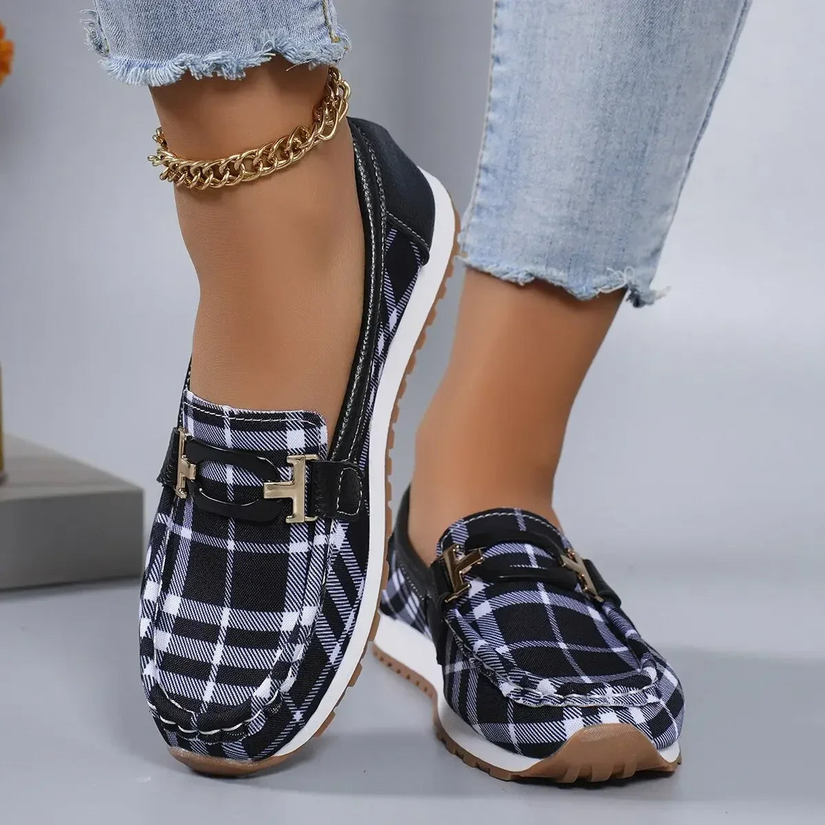 Women’s Plaid Canvas Loafers – Slip-On Casual Non-Slip Walking Shoes