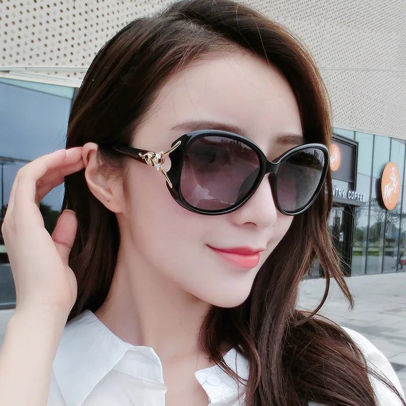 RBB Women’s UV Blocking Textured Gradient Black Sunglasses – Outdoor Fashion Eyewear