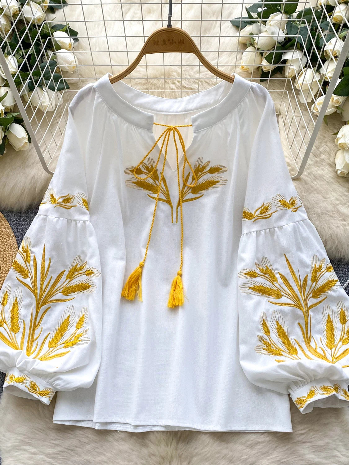 Retro Ethnic Heavy Embroidery Loose Casual round Ne Lantern Sve irt Women's Faionable Base Layer Top
