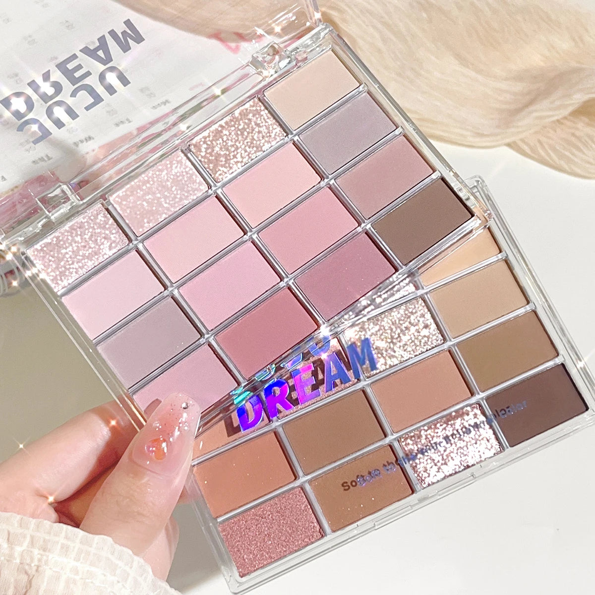 16-Color Eyeshadow Palette – Pearlescent Matte Shades for Natural Daily Makeup